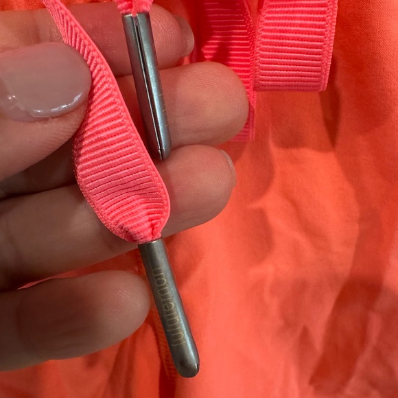Lululemon coral running shorts size 6 EUC - Picture 6 of 8